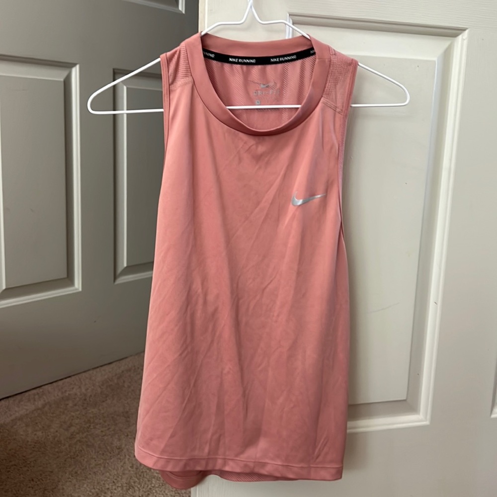 Nike light weight workout top, size S, light pink/rose color
